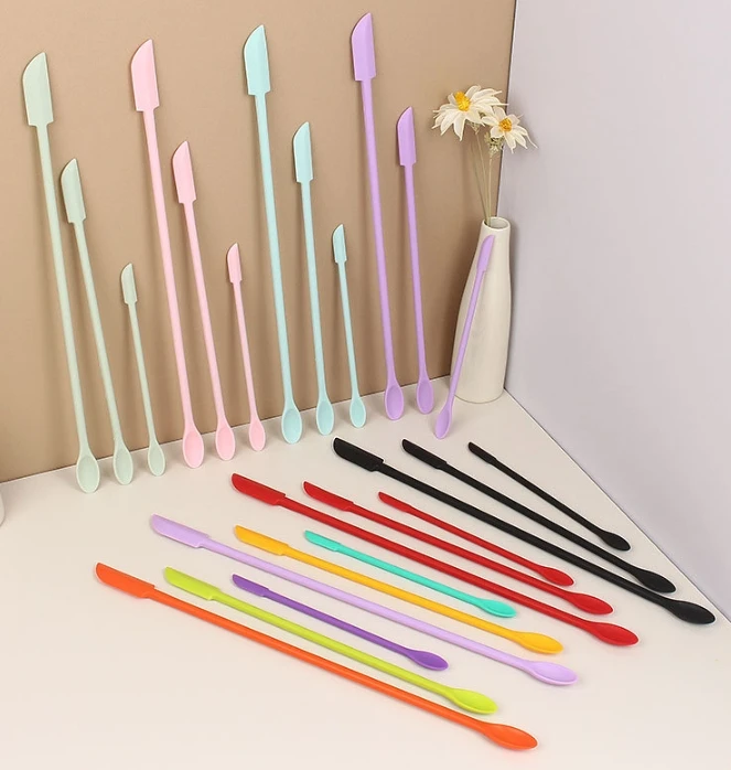 Kitchen Gadgets Everyone Needs - 3Pcs/Set Silicone Spatula Heat Resistant Long