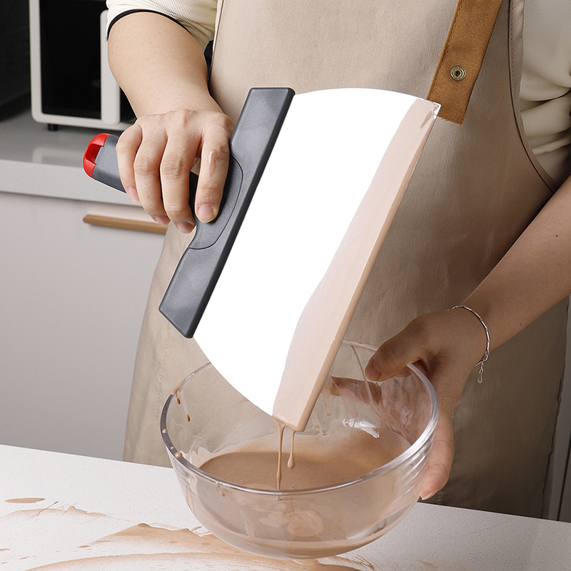 Stainless Steel Dough Scraper  - đánh giá và giá Kitchen Gadgets Everyone Needs
